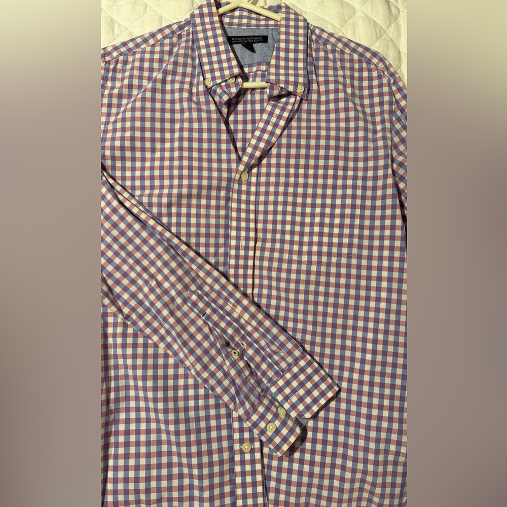 Banana Republic Softwash Tailored Slim Fit Button Down Shirt
